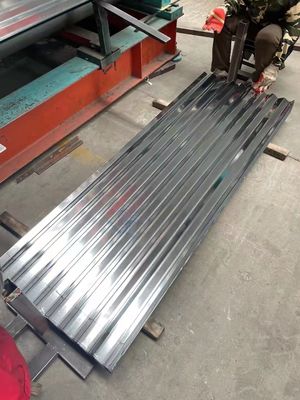 Stansverwerking SGCC DX51D GI dakplaat gegalvaniseerd gegolfd stalen plaat met dikte 0,1-1 mm en Service