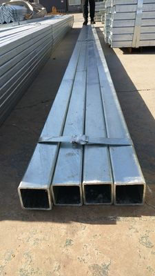 Warmgewalste zwarte vierkantbuis ijzeren rechthoekige buis gelast gegalvaniseerd vierkantstaalbuis voor de productie van golfplaten