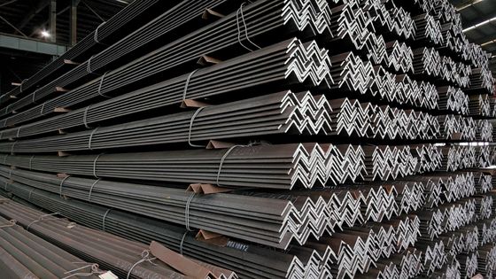 40x5mm 6m 12m ASTM A36 Q235 GB 20x4mm warmgewalste staalhoekbalk voor S235JR/S275JR/S355JR in Q235/Q345/SS400/ST37-2/ST52