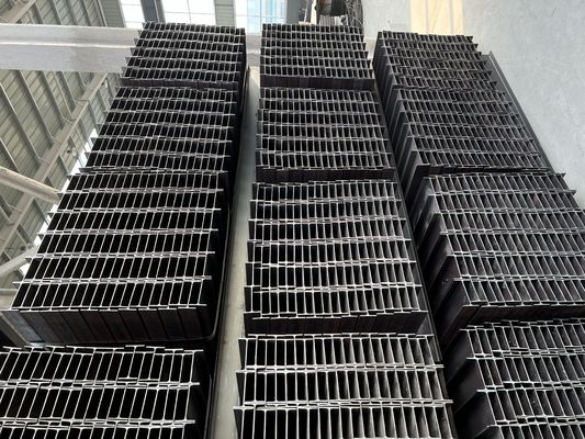 400x200x8-16mm Warmgewalste technische staalstructuur Zware I-balken Klasse Q235 voor bruggen en zware machines