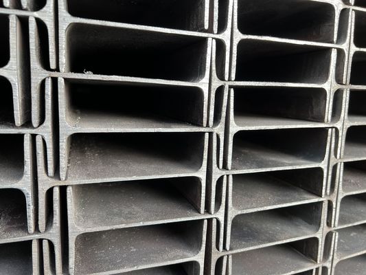 400x200x8-16mm Warmgewalste technische staalstructuur Zware I-balken Klasse Q235 voor bruggen en zware machines