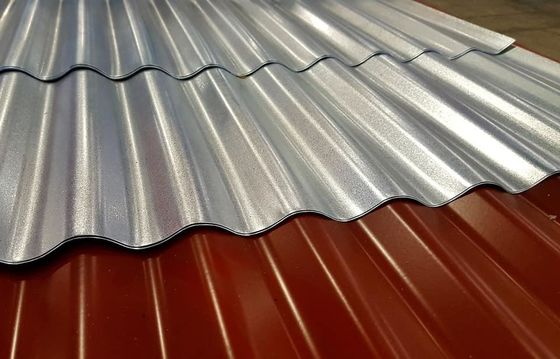 Decoiling service aangeboden voor Z20 Z30 Z60 Z275 20 Gauge PPGI voorgeverfde gegalvaniseerde gegolfde dakplaat Kleur coated staalplaat