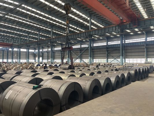 Niet-gelegeerde warmgewalste spoelen ASTM A36 A283 A387 Q235 Q345 S235jr HR spoelen met Skin Pass Mill Test Certificate verstrekt
