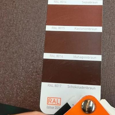 Hot Dip Corrosion Resistance Z60 0.2mm 0.4mm 1200mm PPGI Kleurbedekte stalen spoel met PE HDP SMP PVDF verf