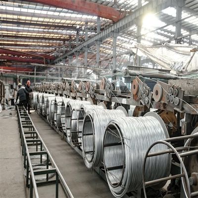 Corrosiebestendig gegalvaniseerd binddraad 2,5 mm x 100 m Rollen voor de bouw Q195 Q235 Niet-gelegeerd gegalvaniseerd zink