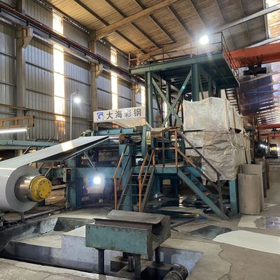 Dikte 0,28-1,6 mm DX51D Kleurgecoate gegalvaniseerde stalen spoel Op maat gemaakte L-gecoate stalen spoel in RAL-kleur PPGL PPGI spoelen