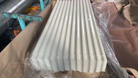 Weldingsservice PPGI gegolfde gegalvaniseerde ijzer-zinc metalen dakplaten met een lengte van 1000-5000 mm