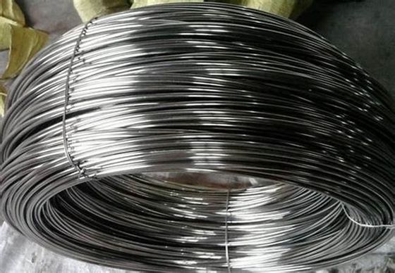 Warmgewalste Z35 gegalvaniseerde staaldraadstaaf in spoelen voor de bouw Klasse Q195 Q235 Geschikt voor het maken van nagels