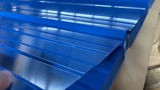 Op maat gemaakte gegolfde dakplaat voor dakbouwmaterialen gecoate voorgeverfde gegalvaniseerde stalen plaat