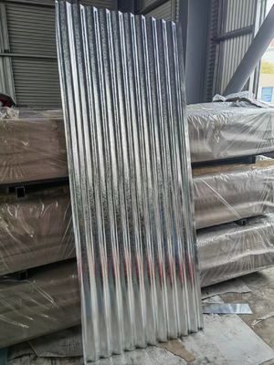 Gegalvaniseerde gecoate 1,2 mm, 1,4 mm, 1,6 mm zinkgecorrigeerde metalen dakplaat voor dakoplossingen en -constructie