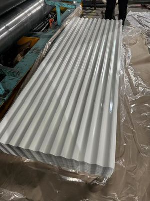 SGCC PPGI Gecoate voorgeverfde gegalvaniseerde staalplaat voor de bouw Buigservice Custom gegolfde dakplaat