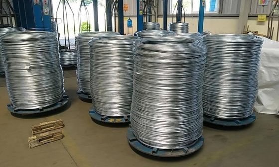 Q195 Q235 Kwaliteit Duurzaam helder GI draad voor landbouwbinding 3,0 mm gegalvaniseerde binddraad snijdienst