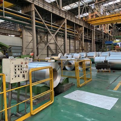 Hoge snijdoeltreffendheid 1.0/1.2/1.5/2.0/2.5/3.0mm Standaard AiSi gegalvaniseerde stalen spoel voor dakplaten en stalen buizen