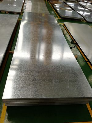 3-8 ton Spiraalgewicht 2,5 mm 3 mm gegalvaniseerde stalen plaat 120 g ASTM A653 G235 Dakbekleding GI plaat