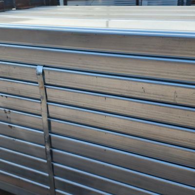 3x3 inch warm gedompelde gegalvaniseerde vierkante stalen buizen 0,5 mm zink coating verbeterde bescherming voor de bouwstructuur