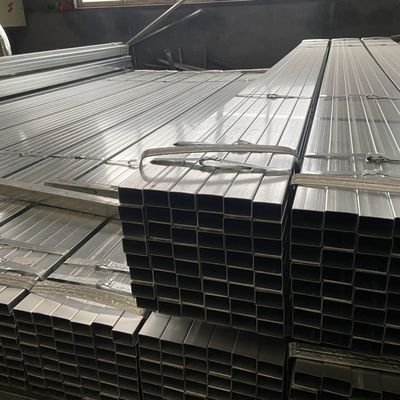 Uitstekende corrosiebestendigheid API-pijp 1,2-2 mm Dikte 6x6 inch gegalvaniseerde vierkant staalpijpen met 0,8 mm zinkcoating