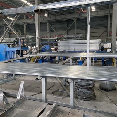 Uitstekende corrosiebestendigheid API-pijp 1,2-2 mm Dikte 6x6 inch gegalvaniseerde vierkant staalpijpen met 0,8 mm zinkcoating