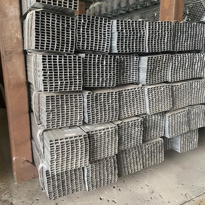 Uitstekende corrosiebestendigheid API-pijp 1,2-2 mm Dikte 6x6 inch gegalvaniseerde vierkant staalpijpen met 0,8 mm zinkcoating