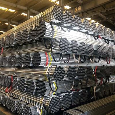 Buiteninstallaties 4 inch OD voorgegalvaniseerde ronde stalen buizen met 1,0 mm zinkbescherming en licht geoliede CE-certificering
