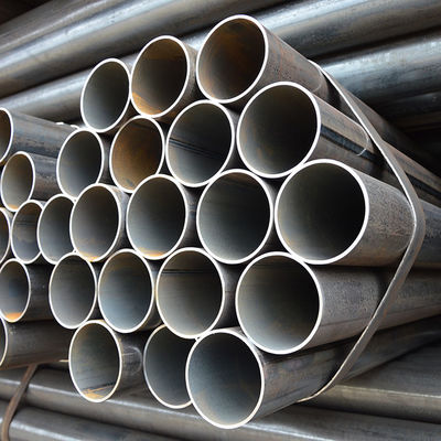2.0-6.0 mm Wanddikte Uitlaat ASTM A36 Q345 Q235B Recht naad gesweisde stalen buizen voor het vervoer van olie en gas