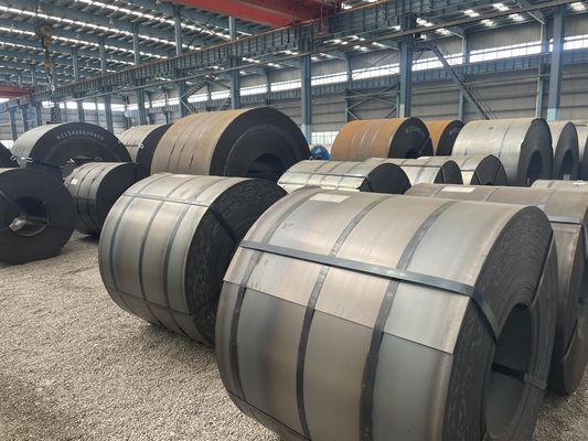 Zwarte oppervlakte HRC A36 S400 SS400 S355J Q195 Q235B koolstofstaal spoel voor vervaardiging en productie