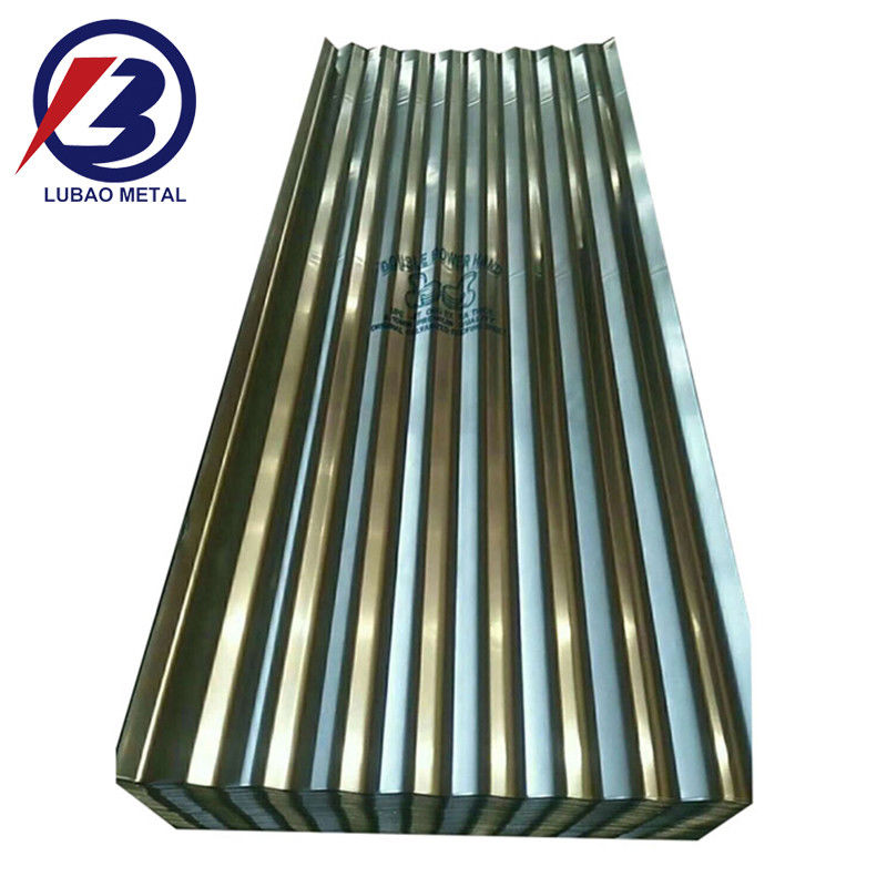 Metalen bouwmaterialen Lange levensduur gegalvaniseerd gegolfd staal 1,0 mm x 960 mm G550 Z275 UV-bestendige coating voor daken